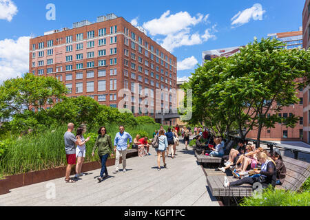 New york usa new york the high line new york urban park formed from an abandoned elevated rail line in Chelsea lower Manhattan New york city HIGHLINE Stock Photo