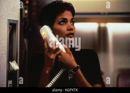 Halle Berry / Executive Decision / 1996 / directed by Stuart Baird ...