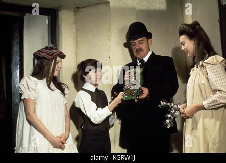 sally-thomsett-gary-warren-bernard-cribbins-jenny-agutter-the
