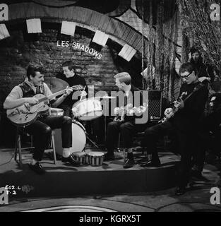 Summer Holiday (1963) The Shadows, Hank Marvin, Bruce Welch,  Brian Bennett, Brian Locking Stock Photo