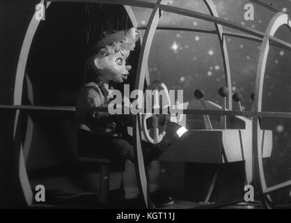 Torchy the Battery Boy (1957) TV series , Series One, Episode Six, King Dithers     Date: 1957 Stock Photo