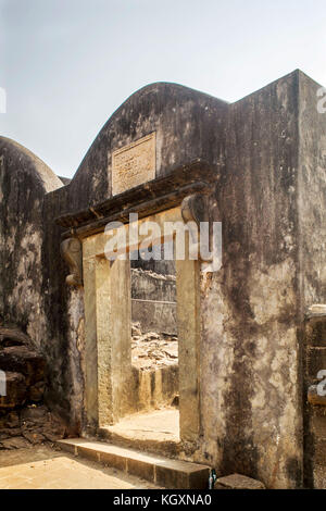 Heritage Architecture-Castella De Aguada, Also Known As The Bandra Fort ...