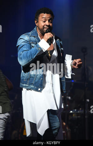 FORT LAUDERDALE FL - NOVEMBER 09: Shaggy performs at Revolution Live on November 9, 2017 in Fort Lauderdale, Florida. Credit: mpi04/MediaPunch Stock Photo