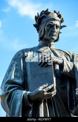 Dante Alighieri bronze statue, sculpture by Ettore Ximenes, at Meridian Hill Park/Malcolm X Park, Columbia Heights, Washington, DC, USA. Stock Photo