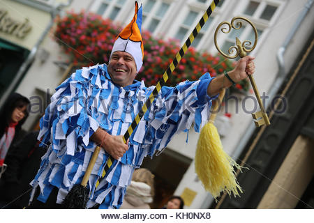 Coburg, Germany. 11th Nov, 2017. The jester at this year's carnival opening ceremony laughs for the crowd as the parade passes through town. Carnival season begins in Germany today and climaxes in February.  The official start is at eleven minutes past the eleventh hour on the eleventh day of the eleventh month of the year.The Cologne carnival week, Germany's most famous Carnival, starts on February 8, 2018. Credit: reallifephotos/Alamy Live News Stock Photo