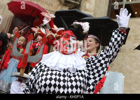 Blankenburg, Germany. 11th Nov, 2017. Numerous fools met in front of City Hall at the start of the fifth season to ring in the carnival season in Blankenburg, Germany, 11 November 2017. Credit: Matthias Bein/dpa-Zentralbild/dpa/Alamy Live News Stock Photo