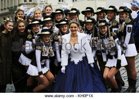 Coburg, Germany. 11th Nov, 2017. The Queen of this year's carnival in Coburg, Germany poses for a photo with other participants in the opening ceremony today. Carnival begins officially on November 11 and reaches a climax in February. Credit: reallifephotos/Alamy Live News Stock Photo