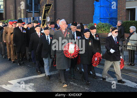Newcastle, UK. 12th Nov, 2017. Veterans, Troops, Band of Royal Regiment Fusiliers, Lord-Lieutenant take part in Remembrance Sunday Parade & Wreath laying at War Memorial Old Eldon Square, Newcastle upon Tyne, UK November 12th, 2017. David Whinham/Alamy Live News Credit: Stock Photo