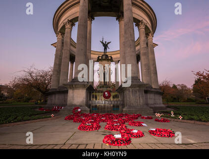 Cardiff, Wales, UK.12th November 2017. The National Memorial, Cardiff at last light on Remembrance Sunday 2017.  'At the going down of the sun and in the morning we will remember them' .The 99th Anniversary of the end of The Great War (WWI) and 100 years of the Battle of Passchendaele which took so many in South Wales.  Picture Credit: IAN HOMER/Alamy Live News Stock Photo