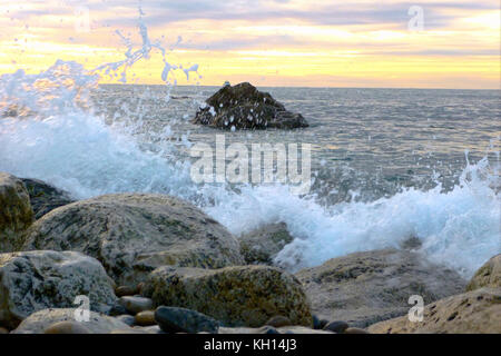 Chesil Beach, UK. 13th Nov, 2017. UK Weather. People make the most of the calm, sunny weather along Chesil beach, Isle of Portland Credit: stuart fretwell/Alamy Live News Stock Photo