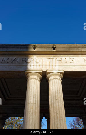 Southport war memorial north east colonnade close up two portland stone columns, incised inscription on stone entablature in southport lancashire uk Stock Photo