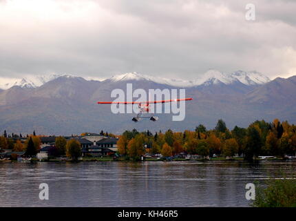 A DeHavilland Otter on final approach into the Lake Hood seaplane base, Anchorage, Alaska, the busiest seaplane base in the world !! Stock Photo