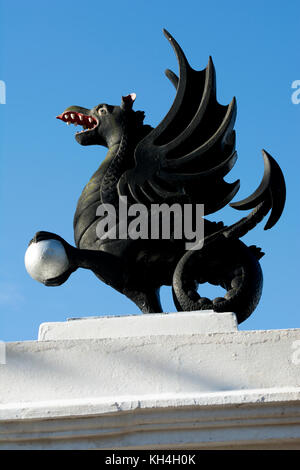 A wyvern on a gatepost in Clarendon Square, Leamington Spa, Warwickshire, England, UK Stock Photo