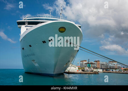 Caribbean, Leeward Islands, Aruba (part of the ABC Islands), Oranjestad. Island Princess cruise ship in port. Stock Photo