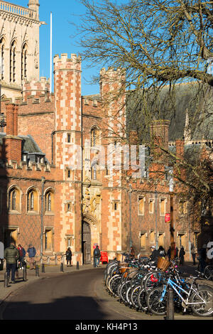 Trinity Street in the city centre with St Johns and Trinity Colleges, Cambridge, Cambridgeshire, England, UK. Stock Photo