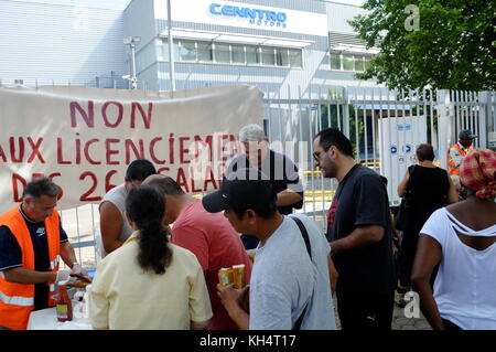 Cenntro Motors employees protest job cuts and factory lock-out, Lyon, left wing,  France Stock Photo