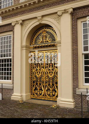 Golden gate leading to the garden in the het Loo Palace in Apeldoorn, Gelderland, the Netherlands Stock Photo