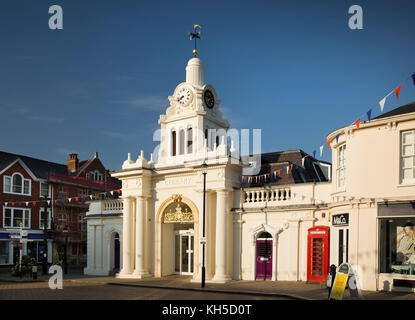 UK, England, Essex, Saffron Walden, Market Square, Library in Italianate 1848 former Corn Exchange building Stock Photo