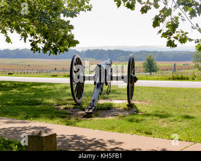 A cannon stands in memorial of the Battle of Gettysburg, Gettysburg National Military Park, Pennsylvania, USA. Stock Photo