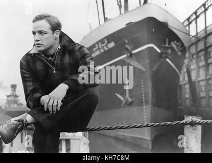 ON THE WATERFRONT 1954 Columbia Pictures film with Marlon Brando Stock Photo