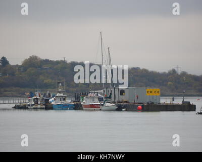 Queenborough, Kent, UK. 15th Nov, 2017. UK Weather: a calm and relatively mild November day in the historic town of Queenborough on the Isle of Sheppey. The Queenborough Harbour Trust pontoon. Credit: James Bell/Alamy Live News Stock Photo