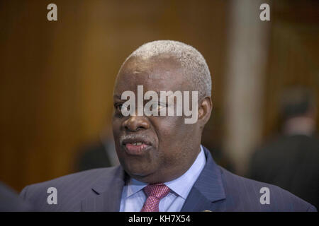 Washington, USA. 14th Nov, 2017. Governor of the United States Virgin Islands, Kenneth Mapp, prior to a hearing before the United States Senate Energy and Natural Resources Committee to examine hurricane recovery efforts in Puerto Rico and the United States Virgin Islands on Capitol Hill in Washington, DC on November 14th, 2017. Credit: Alex Edelman/CNP Credit: Alex Edelman/Consolidated/dpa/Alamy Live News Stock Photo