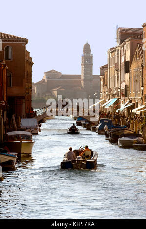 Italie. Venitie. Venise. Ile de Murano. Canal Fondamenta Vetrai // Italy, Veneto, Venice, Murano Island, channel Fondamenta Vetrai Stock Photo
