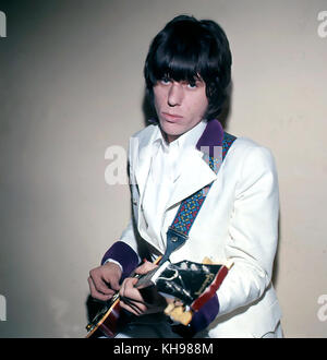 JEFF BECK  English rock guitarist backstage at the Saville Theatre, London in March 1967 Stock Photo