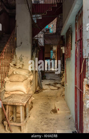 Poor neighbourhood alley in Havana, Cuba Stock Photo