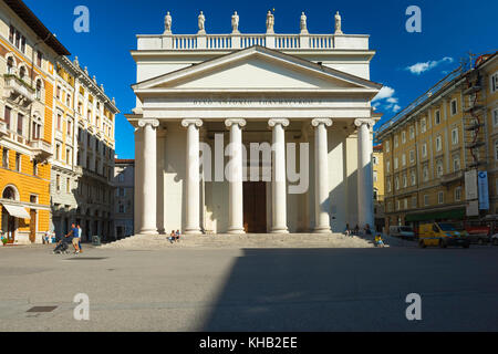 Trieste city center, the neoclassical portico of the Chiesa di Sant'Antonio Taumaturgo-Church of St Antony Taumaturgo-in the centre of Trieste, Italy. Stock Photo