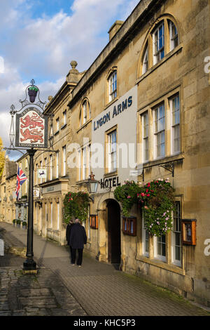 Lygon Arms Hotel in historic Cotswolds village. High Street, Chipping Campden, Gloucestershire, England, UK, Britain Stock Photo
