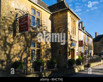 Trinity House Art Galler in lovely Cotswold Stone building High Street Broadway Worcestershire England UK Stock Photo