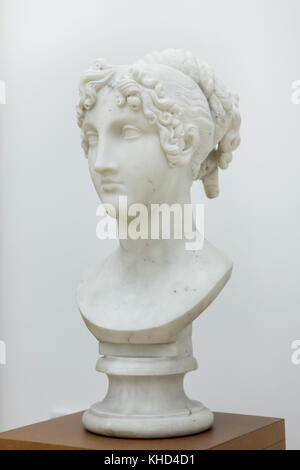 Marble bust of Greek poetess Sappho by Italian Neoclassical sculptor Antonio Canova (?) from circa 1818 on display in the Museum der bildenden Künste (Museum of Fine Arts) in Leipzig, Saxony, Germany. Stock Photo