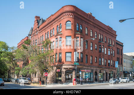 Cobden apartment building on the corner of Clark and Belden in the Lincoln Park neighborhood. Stock Photo