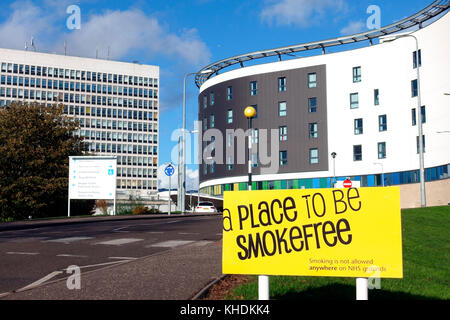 A smoke free sign outside the NHS Victoria Hospital in Kirkcaldy, Fife Scotland Stock Photo