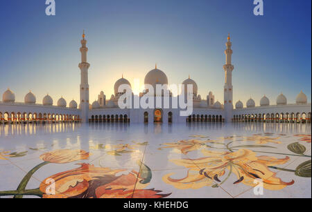 Grand Mosque in Abu Dhabi in the evening. Panorama of exterior of Sheikh Zayed Mosque