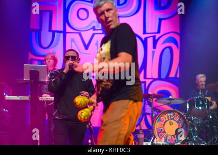 London, UK. 16th Nov, 2017. The Happy Mondays performing live on stage at The Roundhouse in London. Photo date: Thursday, November 16, 2017. Credit: Roger Garfield/Alamy Live News Stock Photo