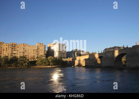 Puente de Piedra Stone Bridge over Ebro River Zaragoza Spain Stock Photo