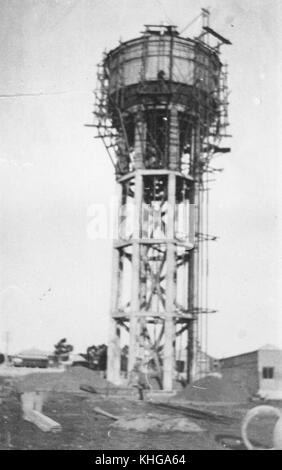 2 395325 Construction of the water tower in West Bundaberg, 1922 Stock Photo