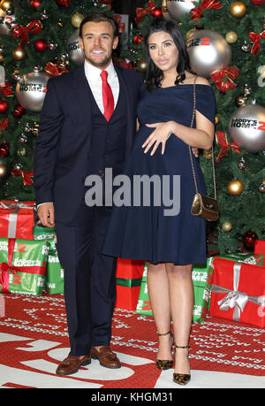 London, UK. 16th Nov, 2017. Nathan Massey and Cara de la Hoyde attend the Daddy's Home 2 film premiere in London Credit: RM Press/Alamy Live News Stock Photo