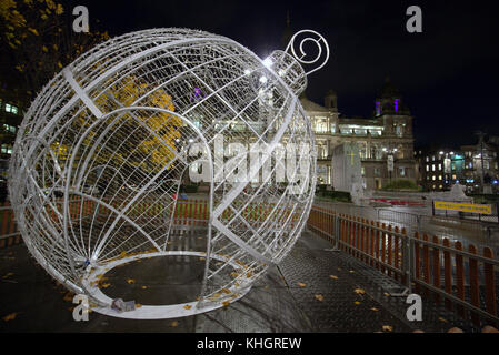 Glasgow, Scotland, UK 17th November, 2017. First full day of Princes square christmas lights open ahead of the city's that light up in george square night on sunday. Credit: gerard ferry/Alamy Live News Stock Photo