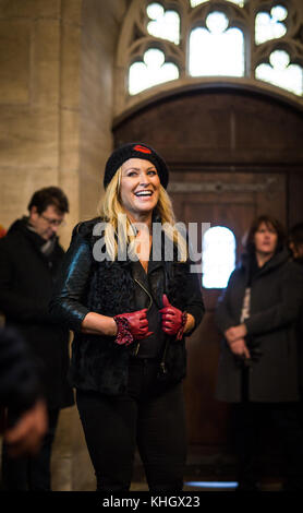 Ulm, Germany. 18th Nov, 2017. US Pop singer Anastacia visits the tower of the priory in Ulm, Germany, 18 November 2017. The singer is partaking in the Radio7 Charitynight event which will take place on the 18th of November 2017. Credit: Christoph Schmidt/dpa/Alamy Live News Stock Photo