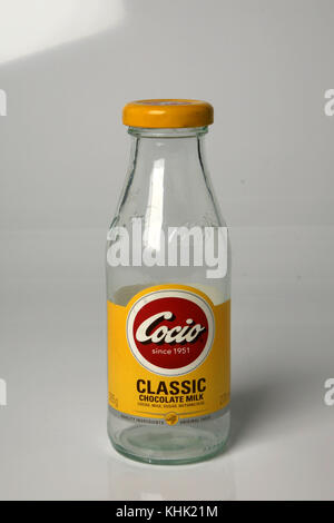 chocolate-milk-bottle-khk21m.jpg