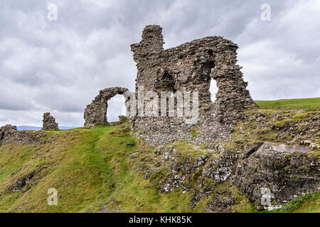 Castell Dinas Brân overlooking the Vale of Llangollen, Denbighshire, Wales. Stock Photo