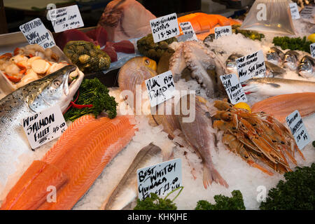 UK, London, Southwark, Borough Market, fresh fish stall, iced seafood display Stock Photo