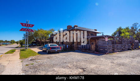 Beautiful and stylish Rock Cafe at Route 66 in Oklahoma - STROUD / OKLAHOMA - OCTOBER 16, 2017 Stock Photo