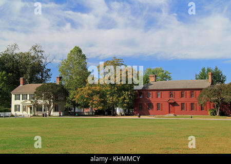 The Peyton Randolph Home, painted brightly red here, is one of the oldest colonial homes located in the historic district of Williamsburg, Virginia Stock Photo