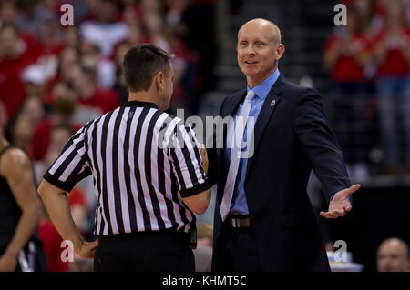 Madison, WI, USA. 16th Nov, 2017. Xavier head coach Chris Mack during the NCAA Basketball game between the Xavier Musketeers and the Wisconsin Badgers at the Kohl Center in Madison, WI. Xavier defeated Wisconsin 80-70. John Fisher/CSM/Alamy Live News Stock Photo