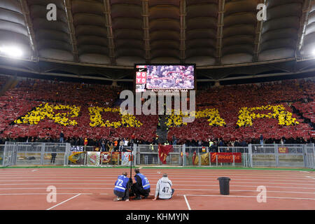 Olympic Stadium, ROME, Italy. 18th Nov, 2017. Supporters of Roma cheer for their team during their Italian Serie A soccer match. Credit: Giampiero Sposito/Alamy Live News Stock Photo