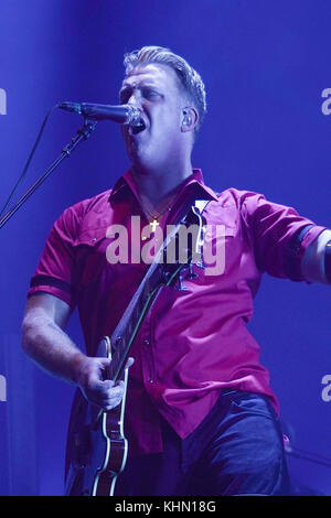 London, UK. 18th Nov, 2017. Josh Homme of Queens of the Stone Age performing live on stage at Wembley Arena in London. Photo date: Saturday, November 18, 2017. Credit: Roger Garfield/Alamy Live News Stock Photo